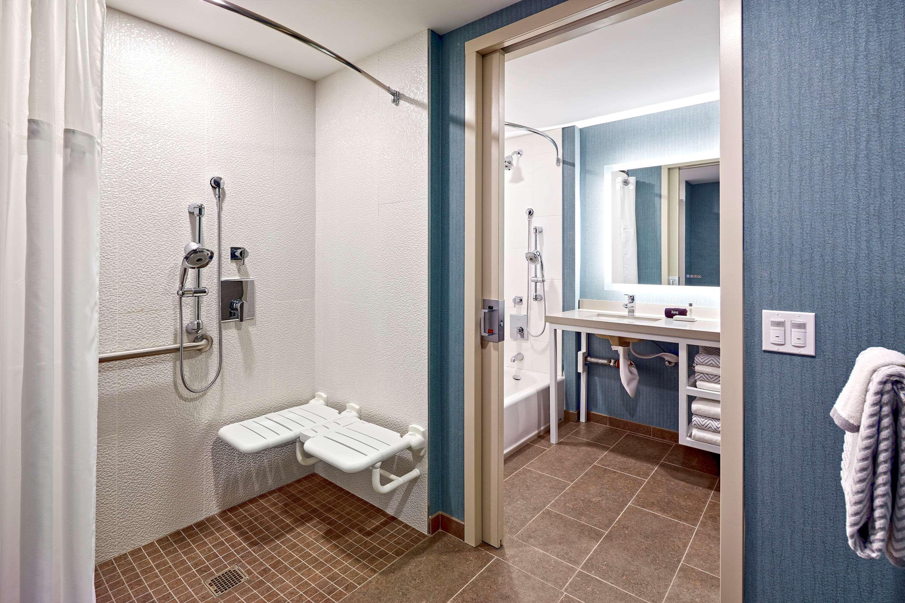 Cambria Hotel & Suites Anaheim Resort Area Exterior photo