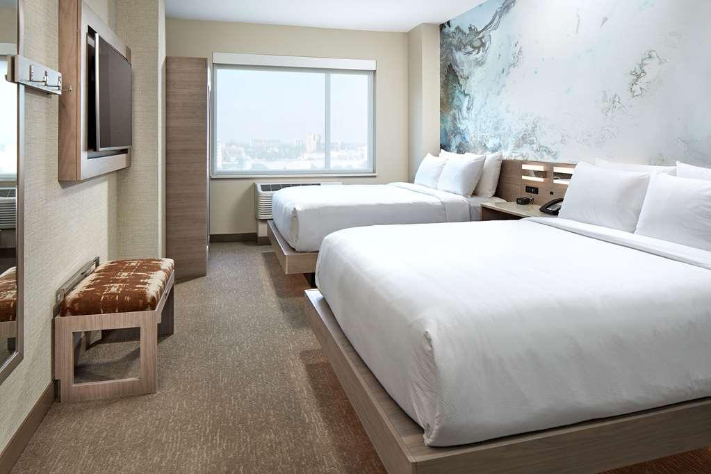 Cambria Hotel & Suites Anaheim Resort Area Room photo